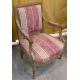 Paire de Fauteuils style Louis XVI dorés