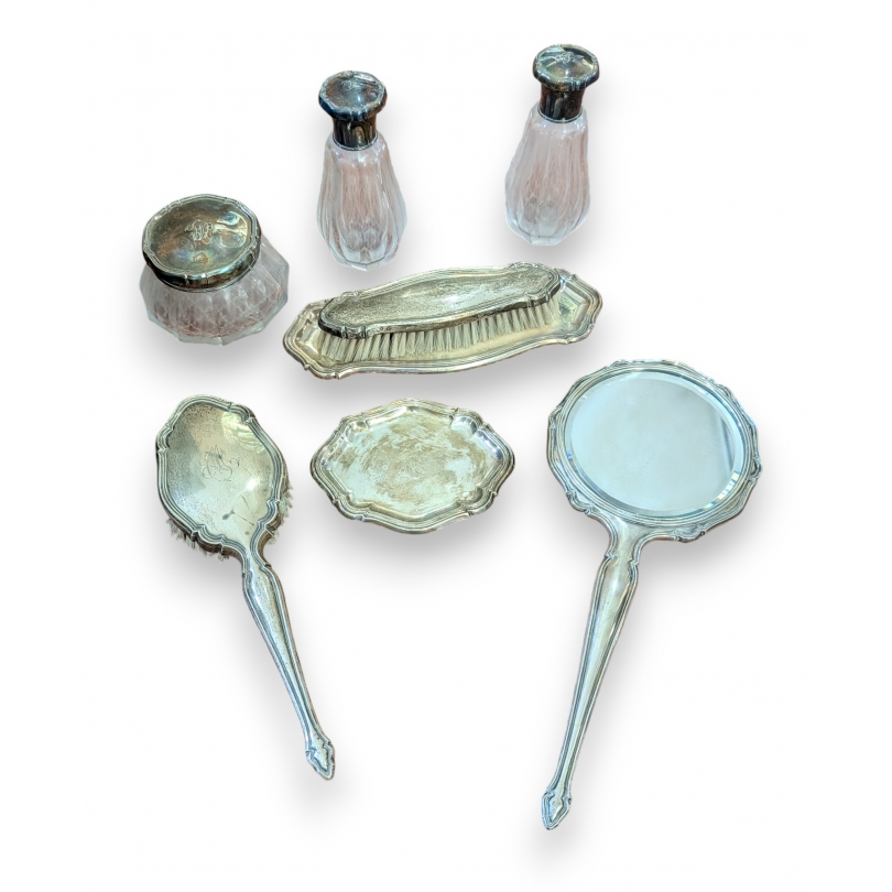 Garniture de coiffeuse en cristal et argent