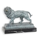 Bronze à patine verte Lion marchant