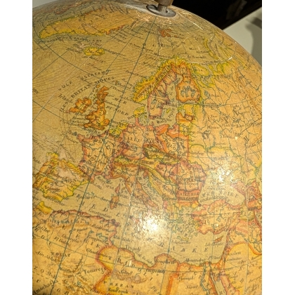 Globe métrique par E. BERTAUX