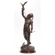 Bronze "Le fauconnier" signé P.J. MÈNE