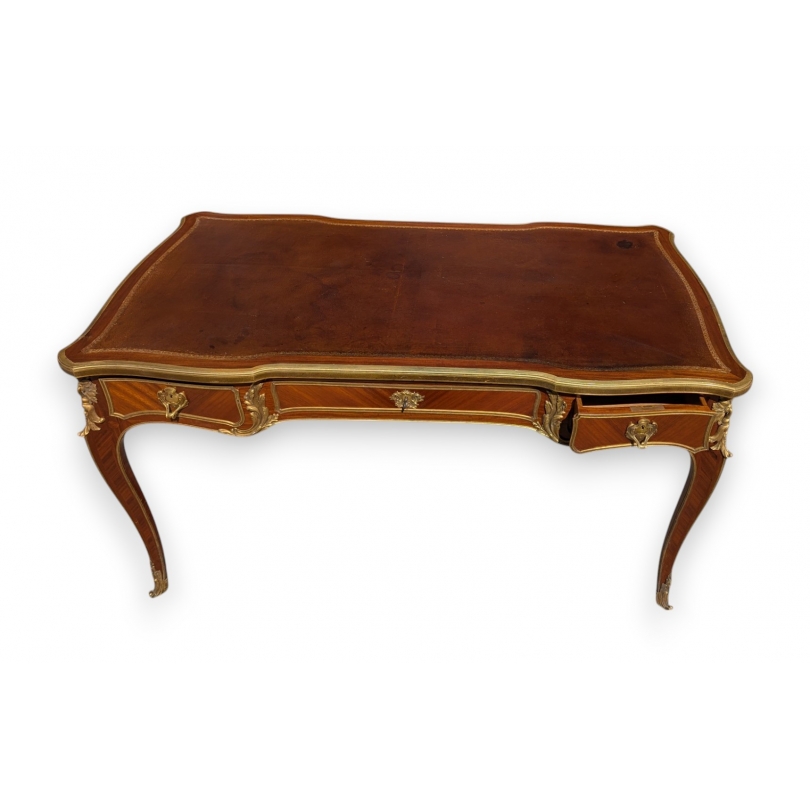 Bureau plat style Louis XV estampillé G. DURAND