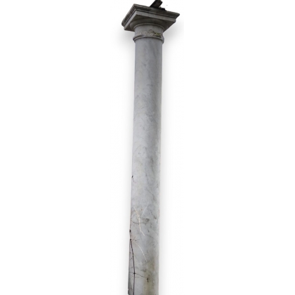 Suite de 4 colonnes en marbre de Carrare