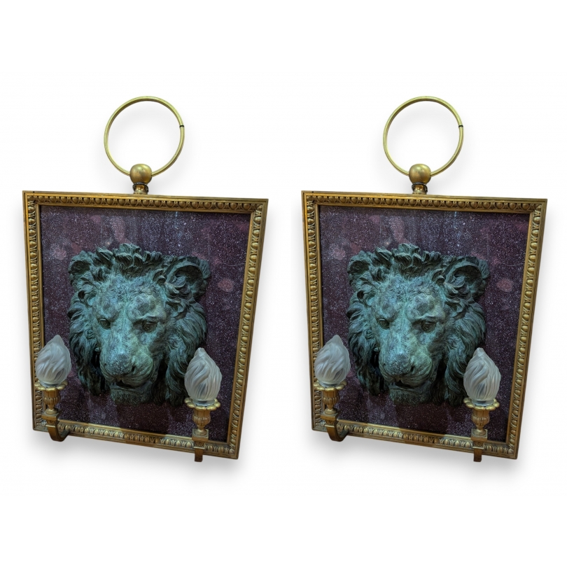 Paire d'appliques "Lions".