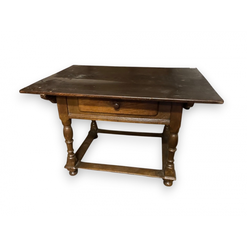 Table Louis XIII suisse, en chêne