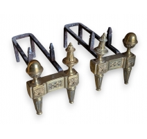 Paire de chenets Louis XVI en bronze et fonte