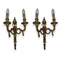 Paire d'appliques Louis XVI en bronze doré