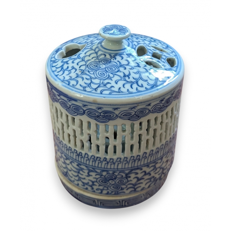 Bougeoir couvert en porcelaine bleu-blanc