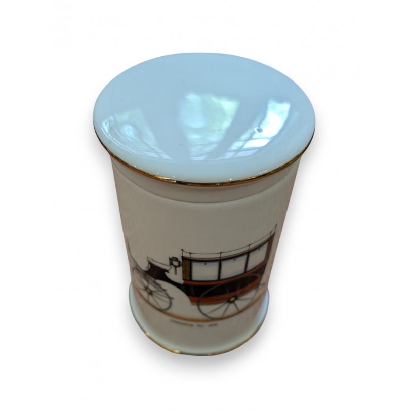 Boite ronde en porcelaine de Paris