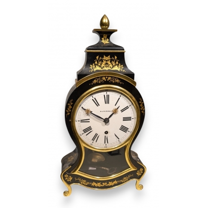 Neuchâtel-style clock by SUMISWALD