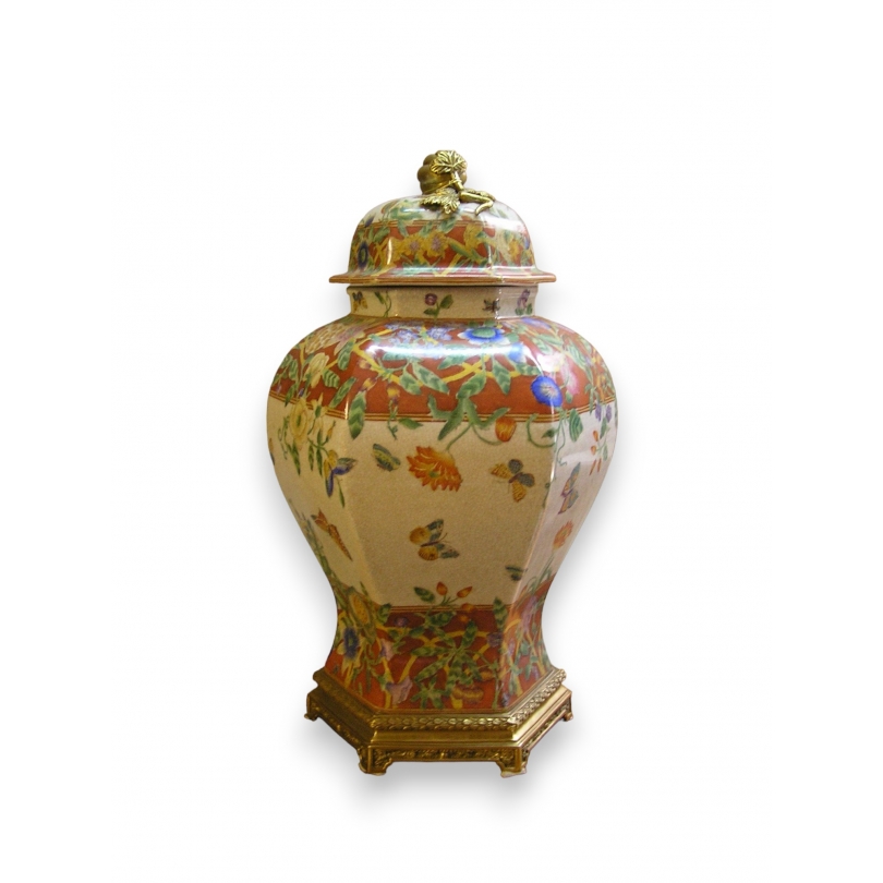 Vase avec couvercle en porcelaine jaune