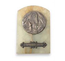 Bas-relief "Vierge" en argent, signé