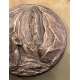 Bas-relief "Vierge" en argent, signé