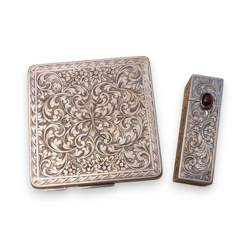 Necessaire de maquillage en argent 800