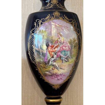 Grande lampe en porcelaine de Sèvres
