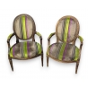Paire de fauteuils Louis XVI à médaillon