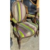 Paire de fauteuils Louis XVI à médaillon