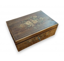Coffret à bijoux marqueté avec boite à musique