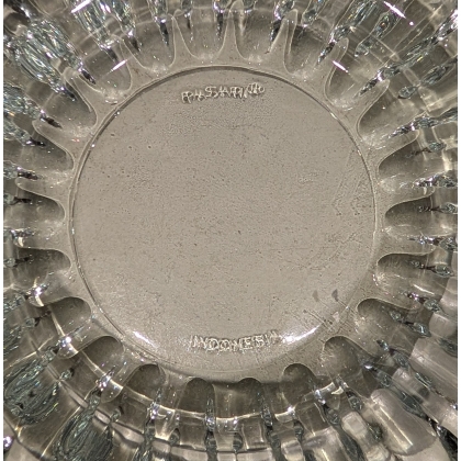 PASARI moulded crystal ashtray