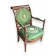 Fauteuil Directoire soie verte à médaillon