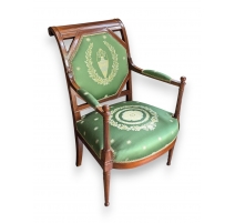 Fauteuil Directoire soie verte à médaillon