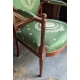 Fauteuil Directoire soie verte à médaillon