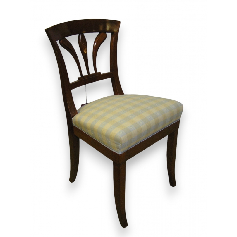 Chaise style Directoire en noyer