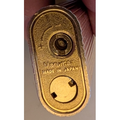 Briquet MARUMAN doré