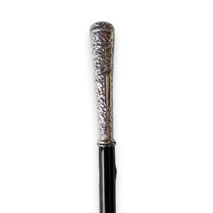 Canne avec pommeau argenté gravé arabesque