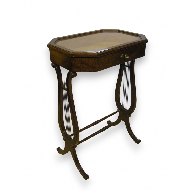  Petite table-vitrine en acajou avec sur  Moinat SA  - Antiquités décoration