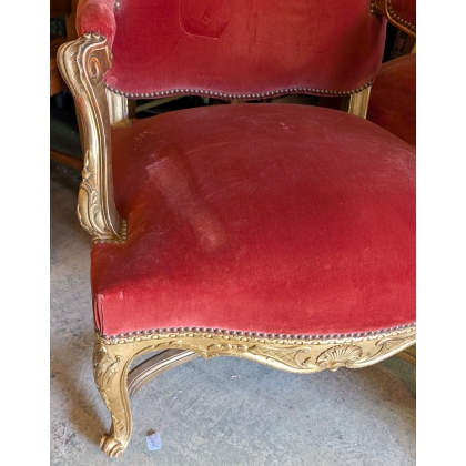 Paire de fauteuils style Régence dorés
