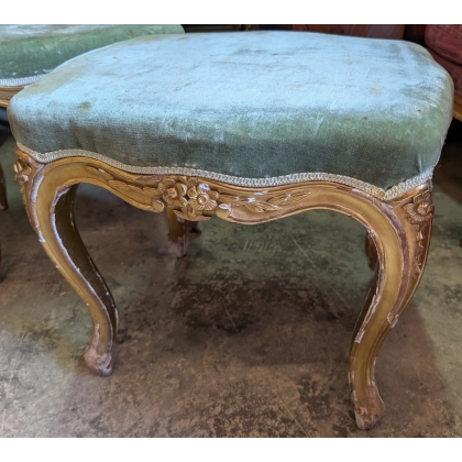 Paire de tabourets Louis XV dorés
