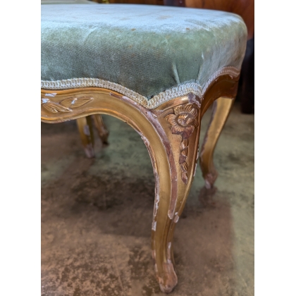 Paire de tabourets Louis XV dorés