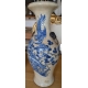 Paire de vases en faïence chinoise bleu blanc