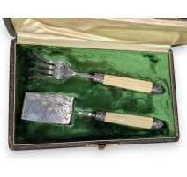 Fourchette et pelle en argent et ivoire