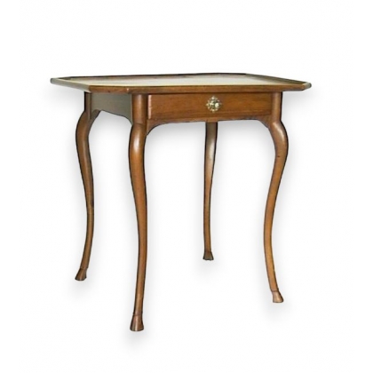 Mesa Luis XV con patas en forma de palanca. En Moinat SA - Antigüedades y decoración