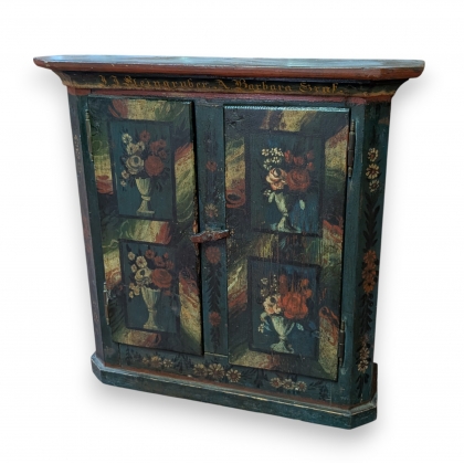Armoire peinte miniature
