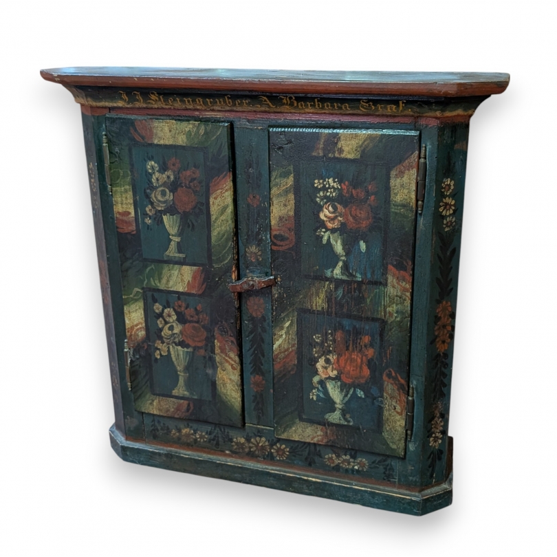 Armoire peinte miniature