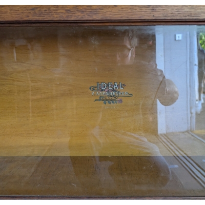 IDEAL display cabinet by F. Soennecken