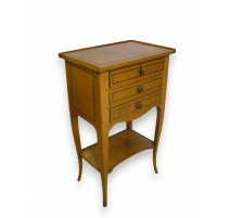 Table de chevet à 3 tiroirs modèle