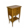 Table de chevet à 3 tiroirs modèle