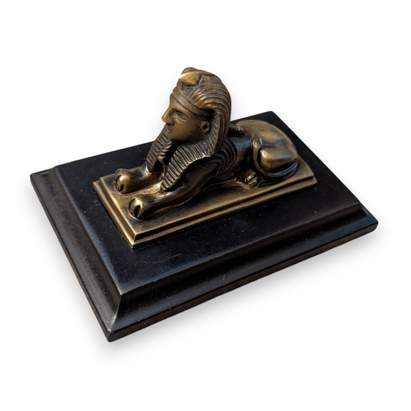 Sphinx en bronze sur socle en bois noirci