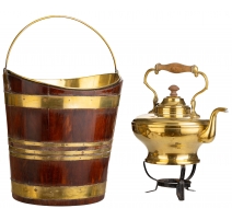 Seau à tourbe et théière