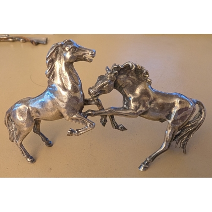 Combat de chevaux miniature en argent 833