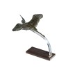 Bronze Héron en vol par Claude DE MUZAC