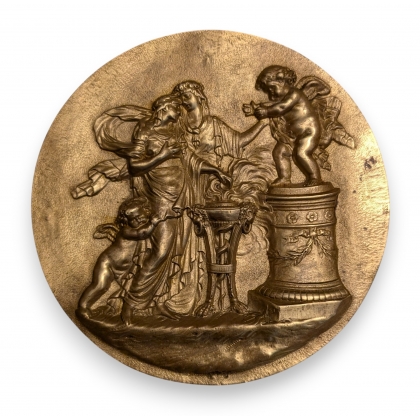 Médaillon \"sacrifice à l\'Amour et Vestale\"