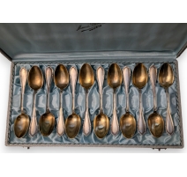 Lot de 12 cuillères en argent par RAVINET et cie