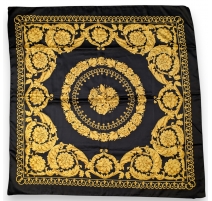 Carré en soie dans le gout de Versace