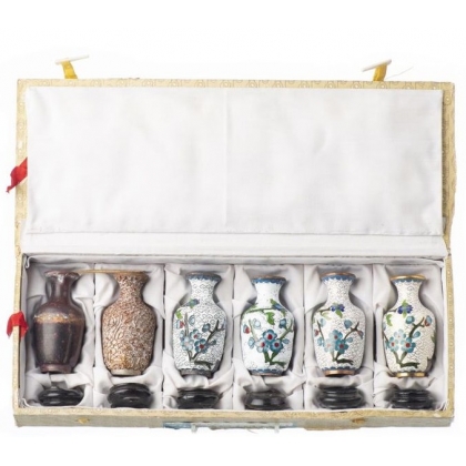 Coffret d'étude, vases cloisonnés