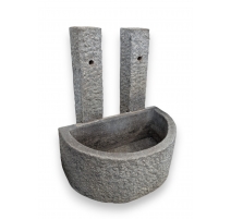Fontaine demi-lune en granite avec double chêvre